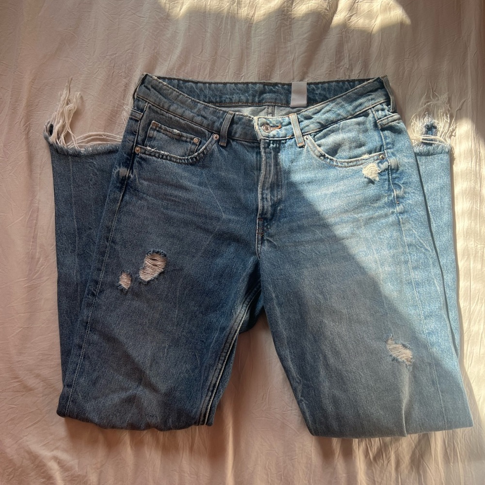 Baggy Light Wash Ripped Pearl Jeans